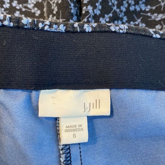 J. Jill Cotton Blend Floral Tapered Leg Mid Rise Pants Size 6 - Picture 3 of 8